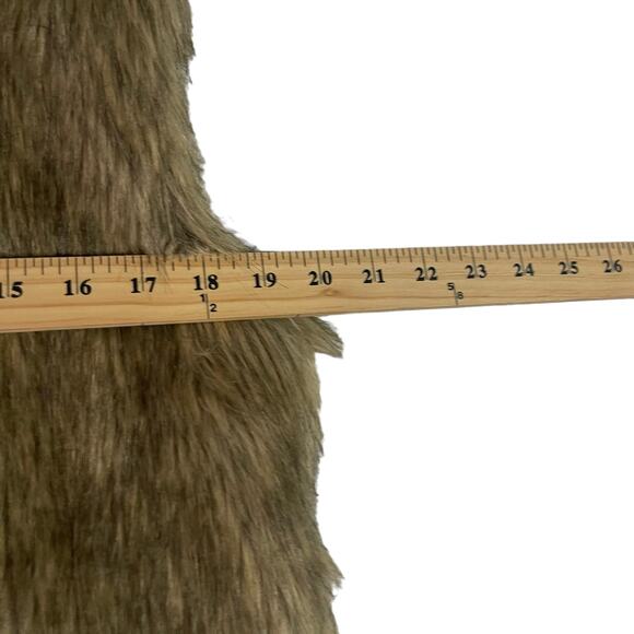 Tanming NWOT Women's Size Medium Faux Fur Vest - Picture 8 of 9